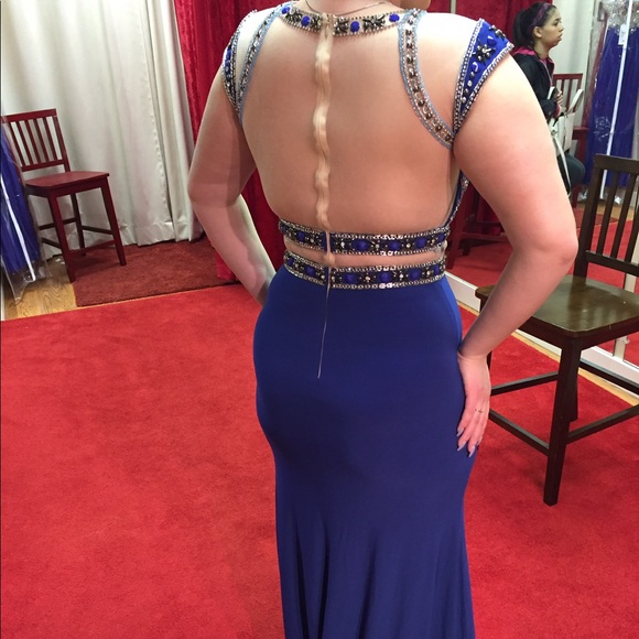 Prom dress - Picture 2 of 2